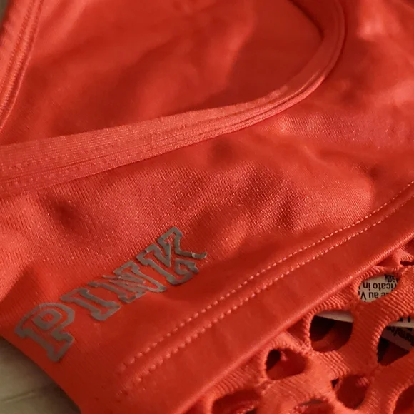 VS PINK Ultimate Sports Bra - Picture 4 of 6